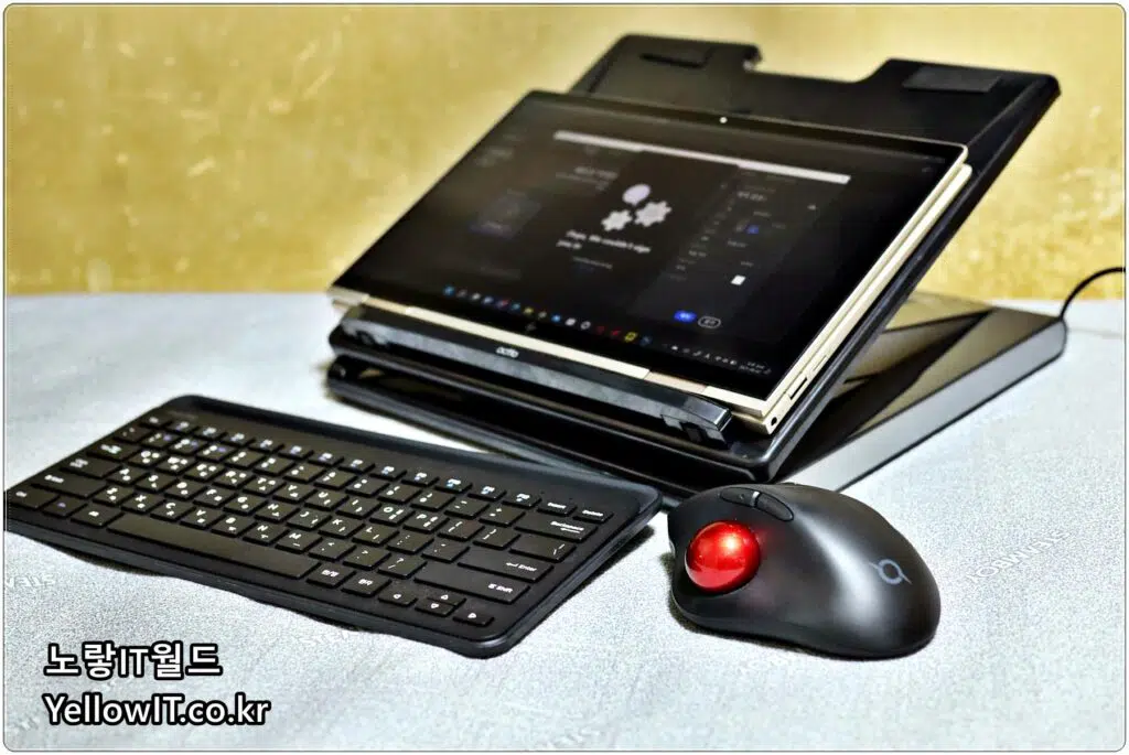 HP Envy X360 태블릿 노트북 거치대 사용시 모습